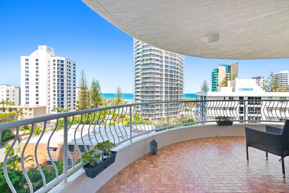 2 Bedroom Low Ocean/Garden View photo 2