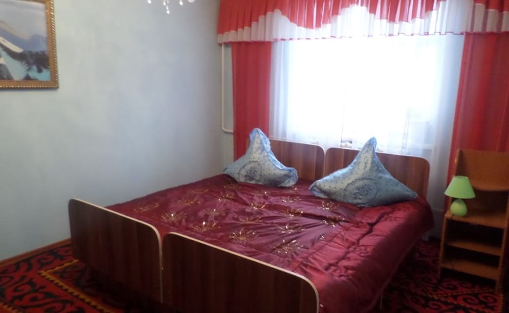 Basic Twin Room photo 1