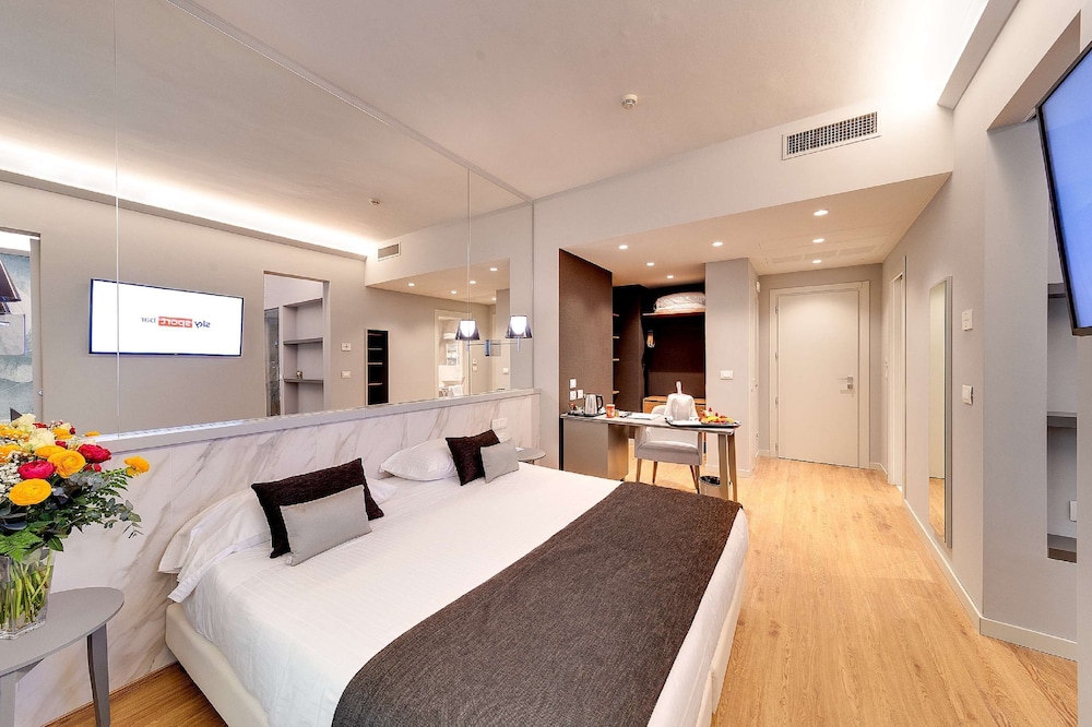 Suite, 1 King Bed, Non Smoking, Jetted Tub (Living Room) - Photo 1