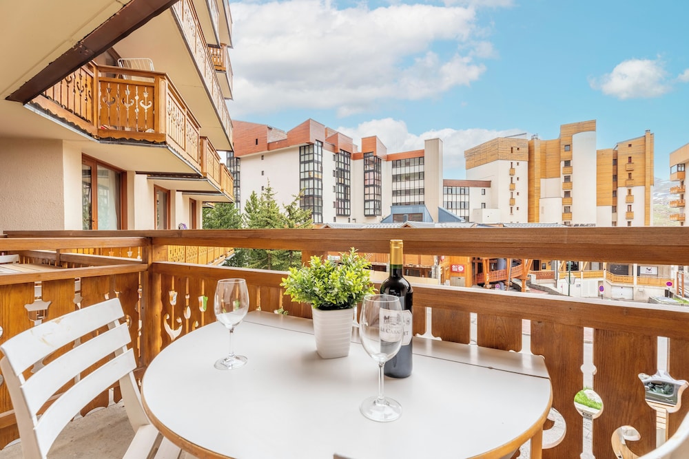 Luxury Apartment, Mountain View
