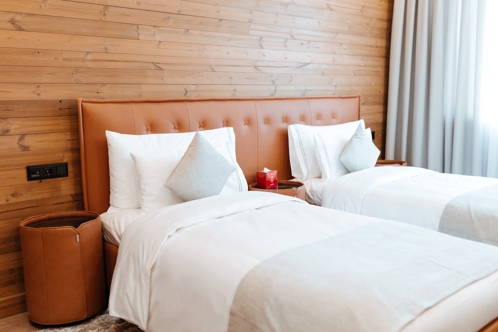 Standard Twin Room - Photo 1
