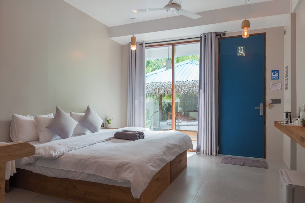 Deluxe Triple Room, Garden View