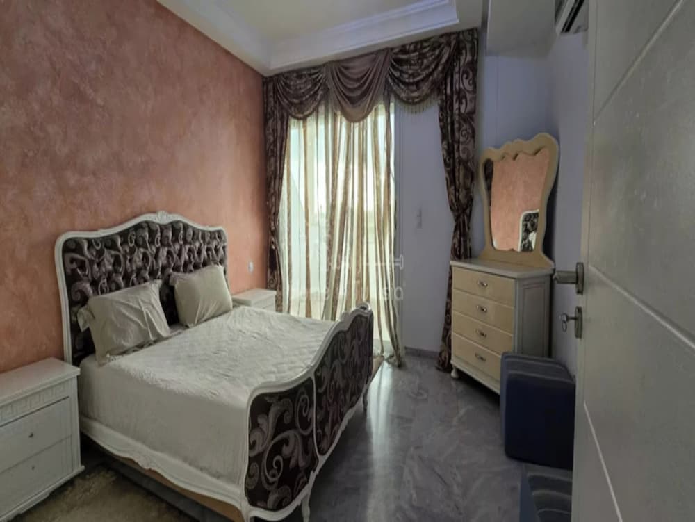 Apartment, 2 Bedrooms, Accessible, Smoking photo 2