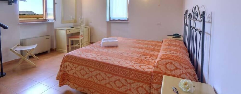Classic Triple Room photo 3