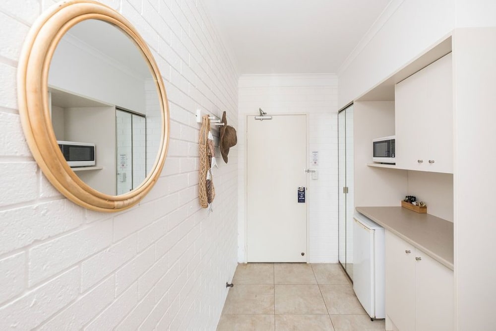 Traditional Studio, Non Smoking, Kitchenette (Studio Room) photo 3