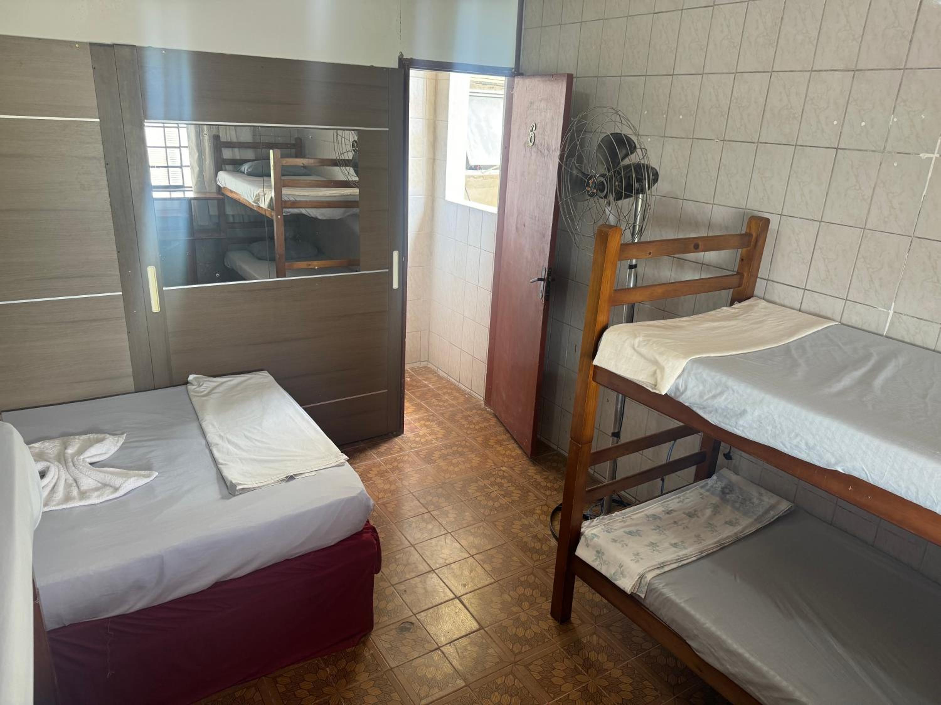 6-Bed Mixed Dormitory Room photo 1