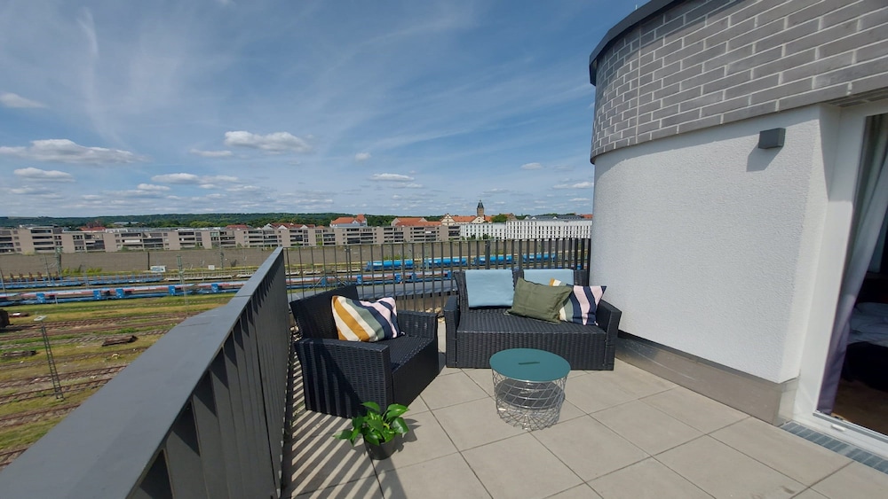 Standard Room, 1 Queen Bed (Roof Terrace) - Photo 3