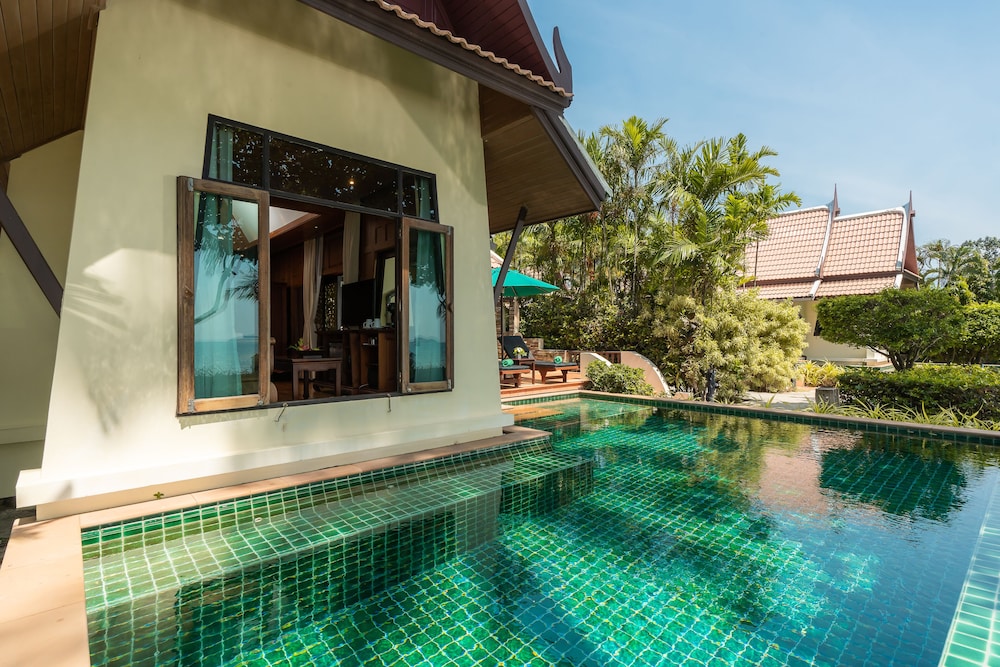 Beach Front Pool Villa photo 3