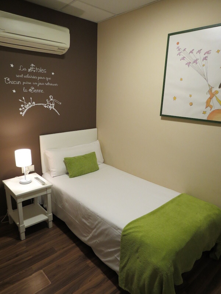 Single Room photo 3