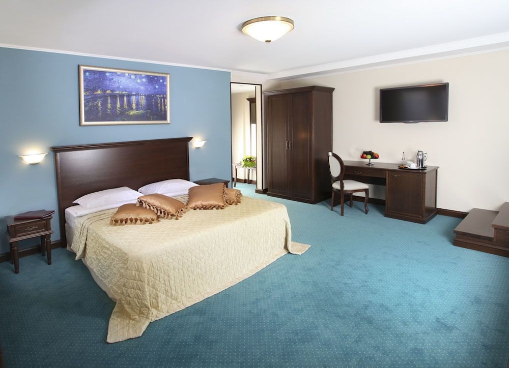 Double or Twin Room, City View