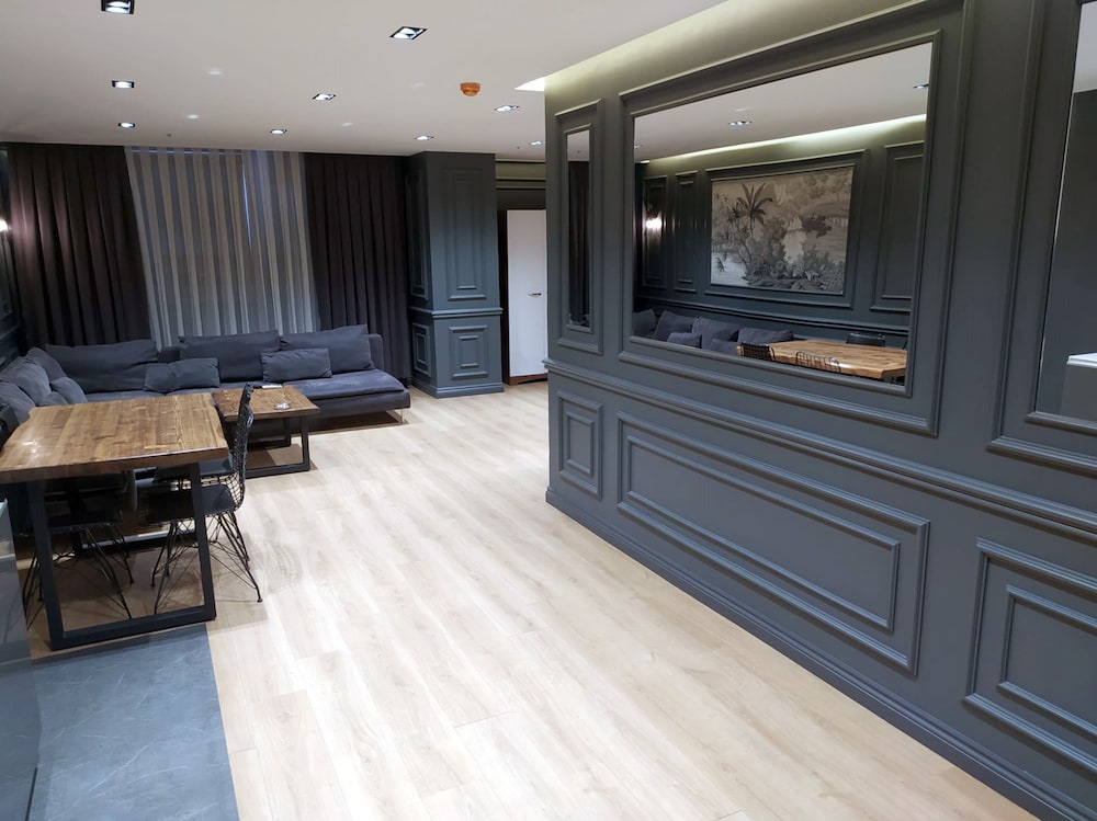 Deluxe Family Suite photo 2