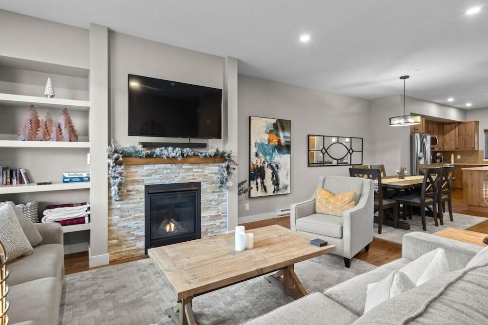 Townhome, 3 Bedrooms photo 1