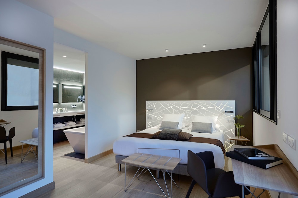 Junior Double Room