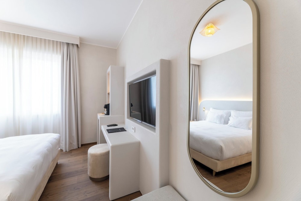 Standard Double Room - Photo 5