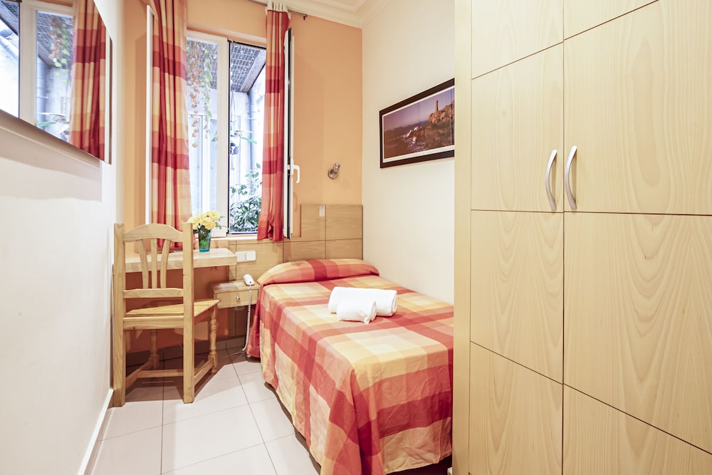 Single Room photo 3