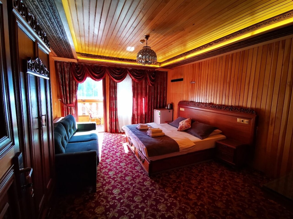 Deluxe Rooms photo 2