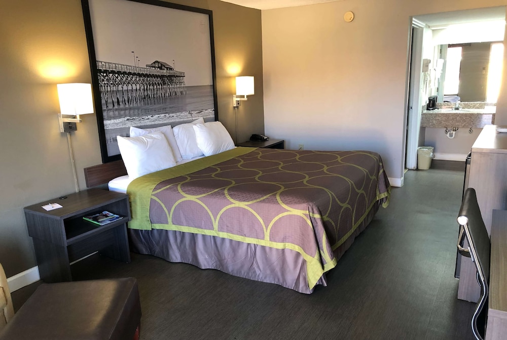 Room, 1 King Bed, Non Smoking - Photo 1