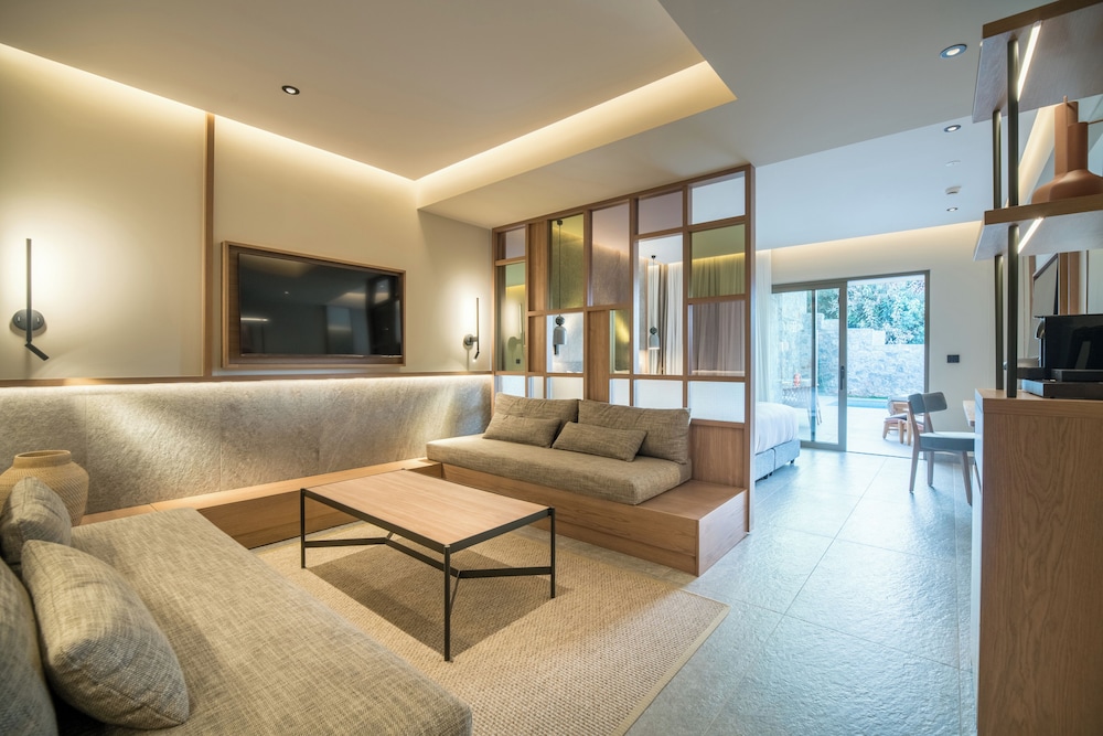 Garden Oasis Suite Private Pool
