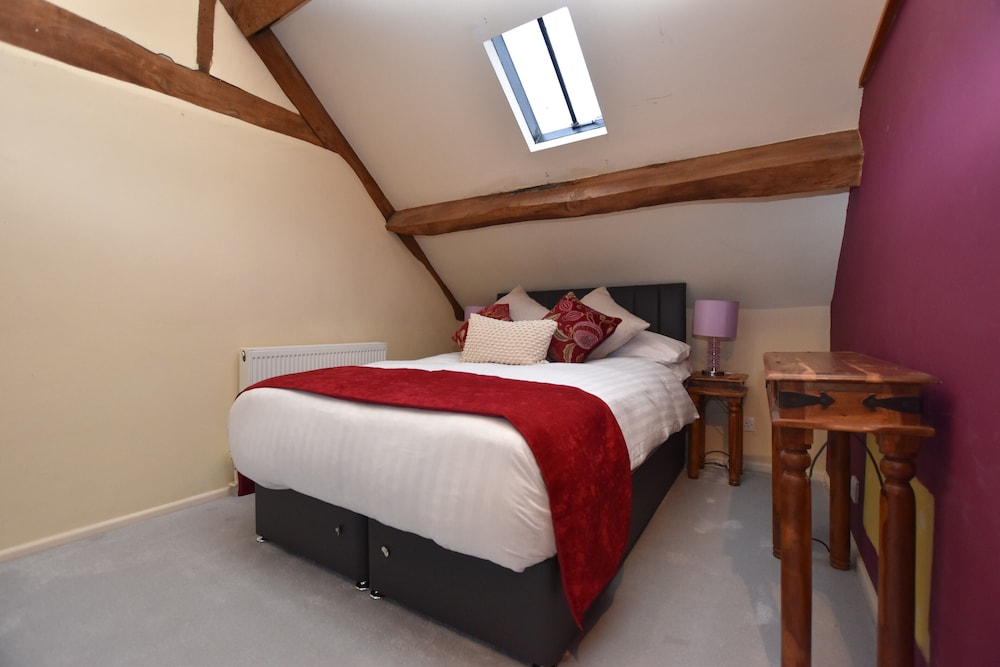Deluxe Suite, Ensuite photo 2