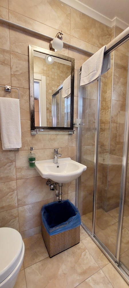 Deluxe Room, Hill View photo 2