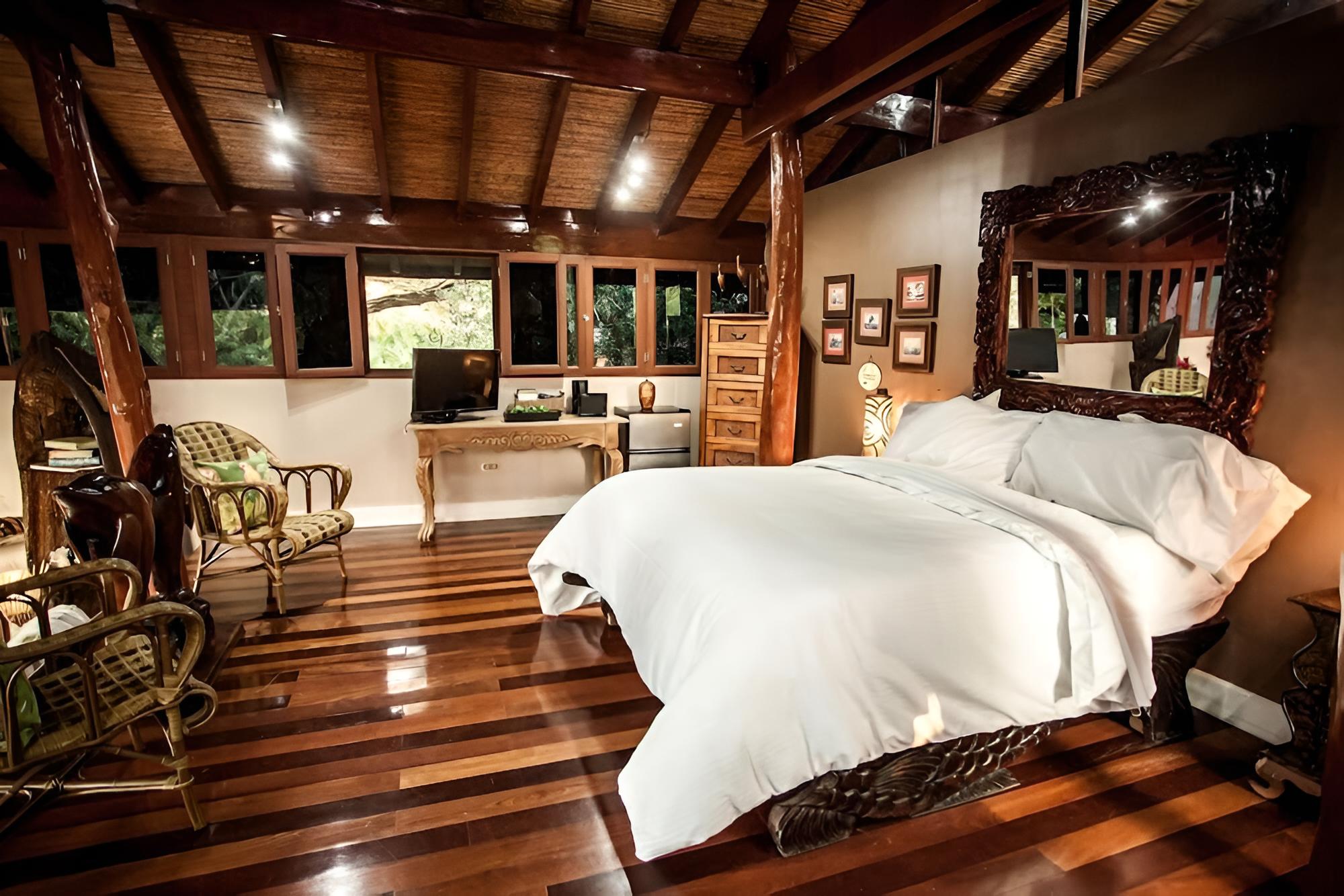 Luxury Cabin, 1 King Bed, Non Smoking