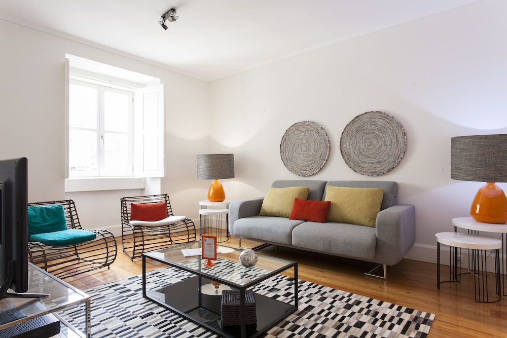 Apartment (2 Bedrooms)
