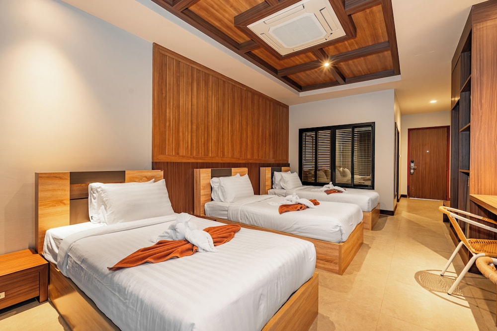 Deluxe triple room with private pool - Photo 1