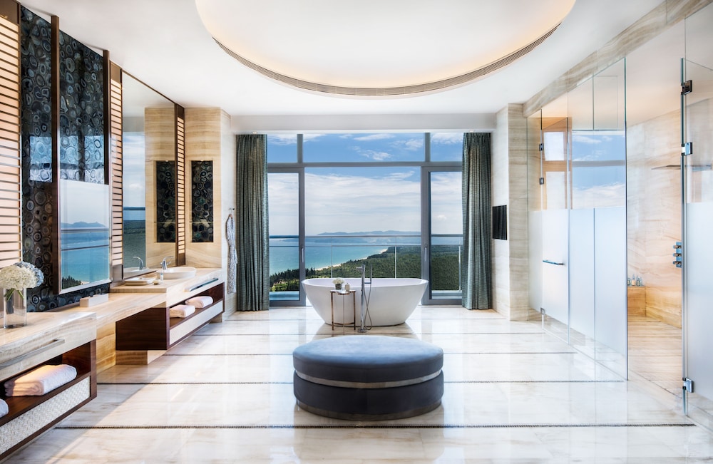 Royal Suite photo 3