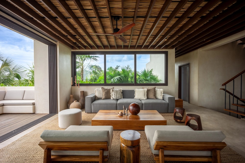 Villa Zamna (Same price for up to 10 guests)