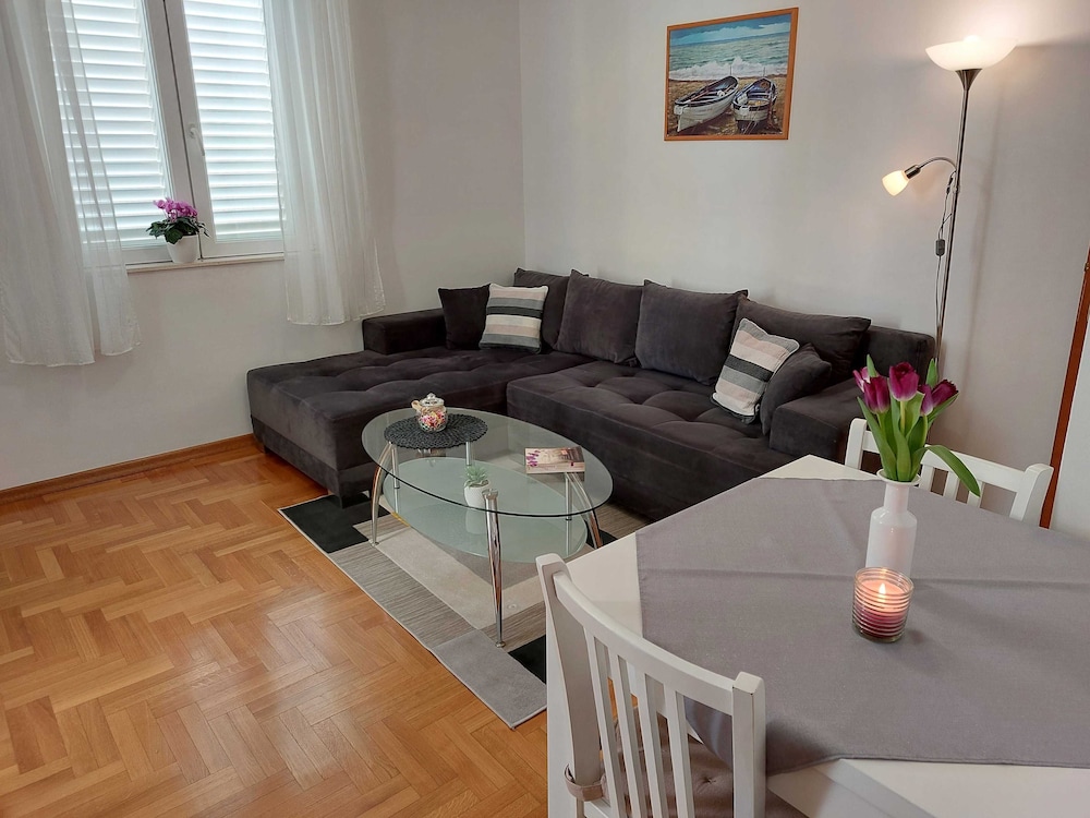 Apartment (One Bedroom Apartment with Balcony) photo 2