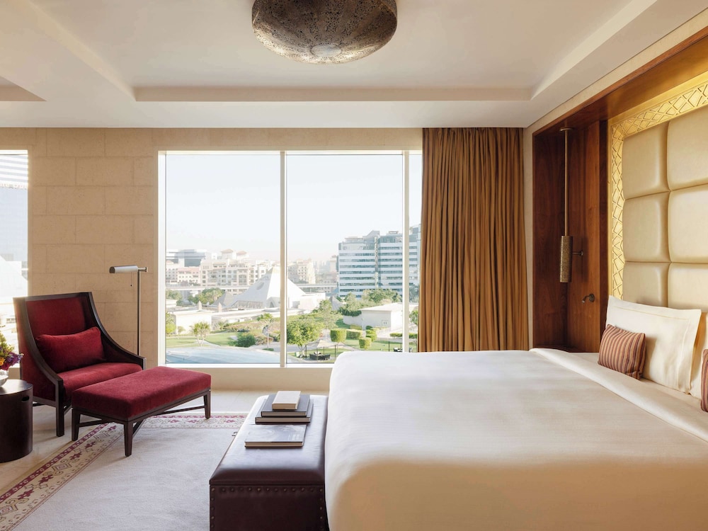 Suite, 1 Double Bed (Diplomatic) - Photo 2