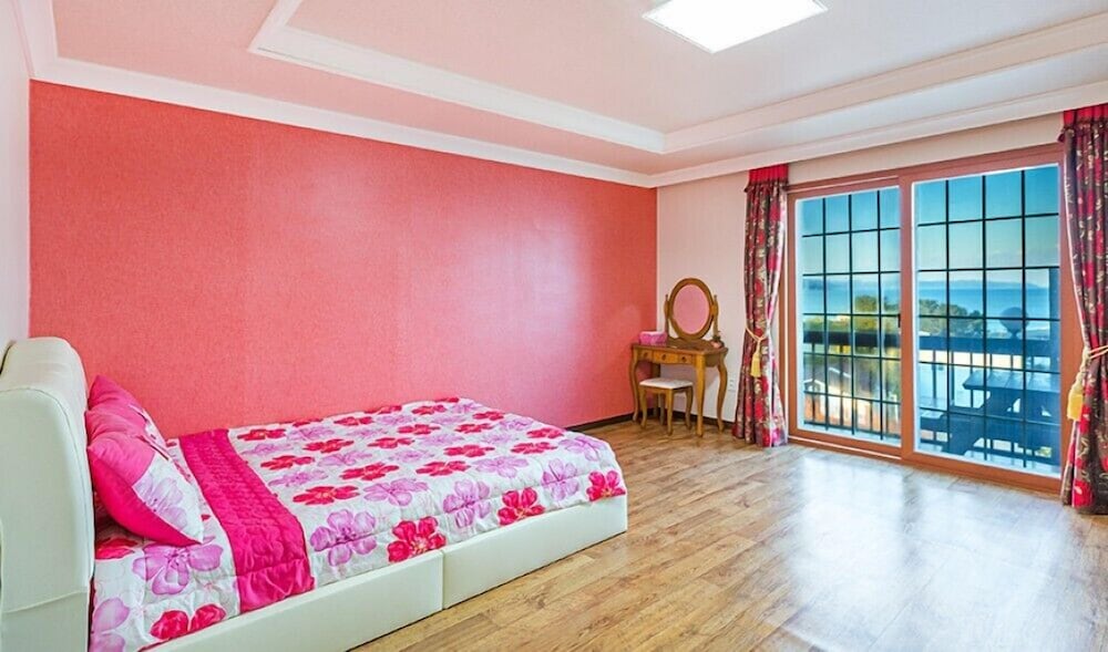 Room (Hatsal Bada) - Photo 1