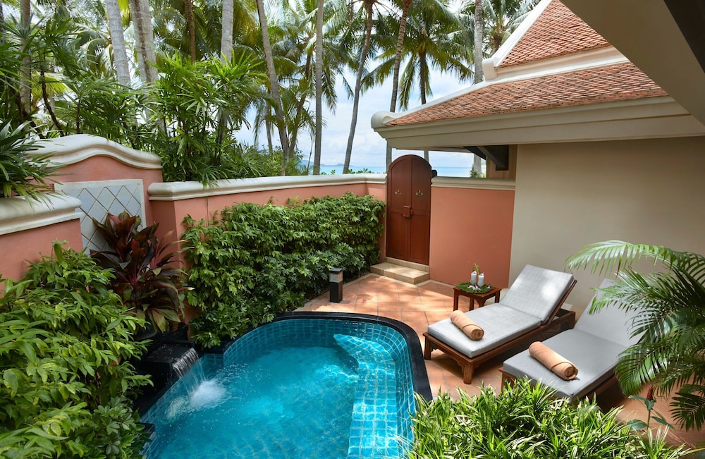 Deluxe Beachfront Villa With Plunge Pool - Photo 1