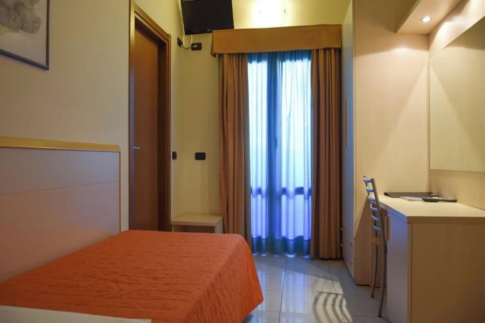 Classic Single Room