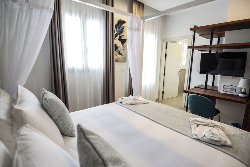 Deluxe Double Room photo 3