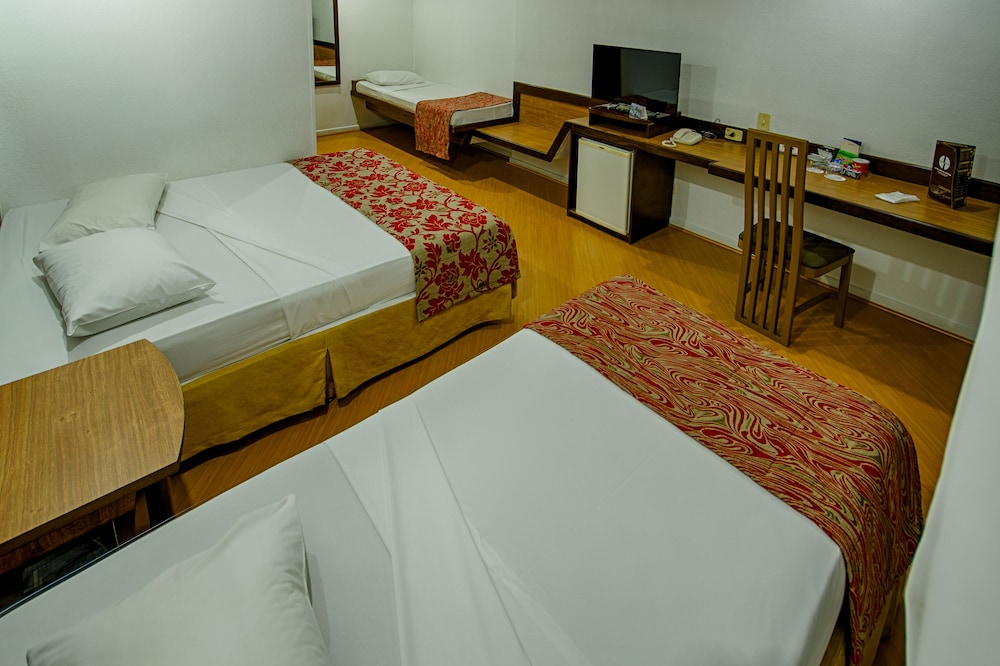 Executive Quadruple Room, Multiple Beds - Photo 3