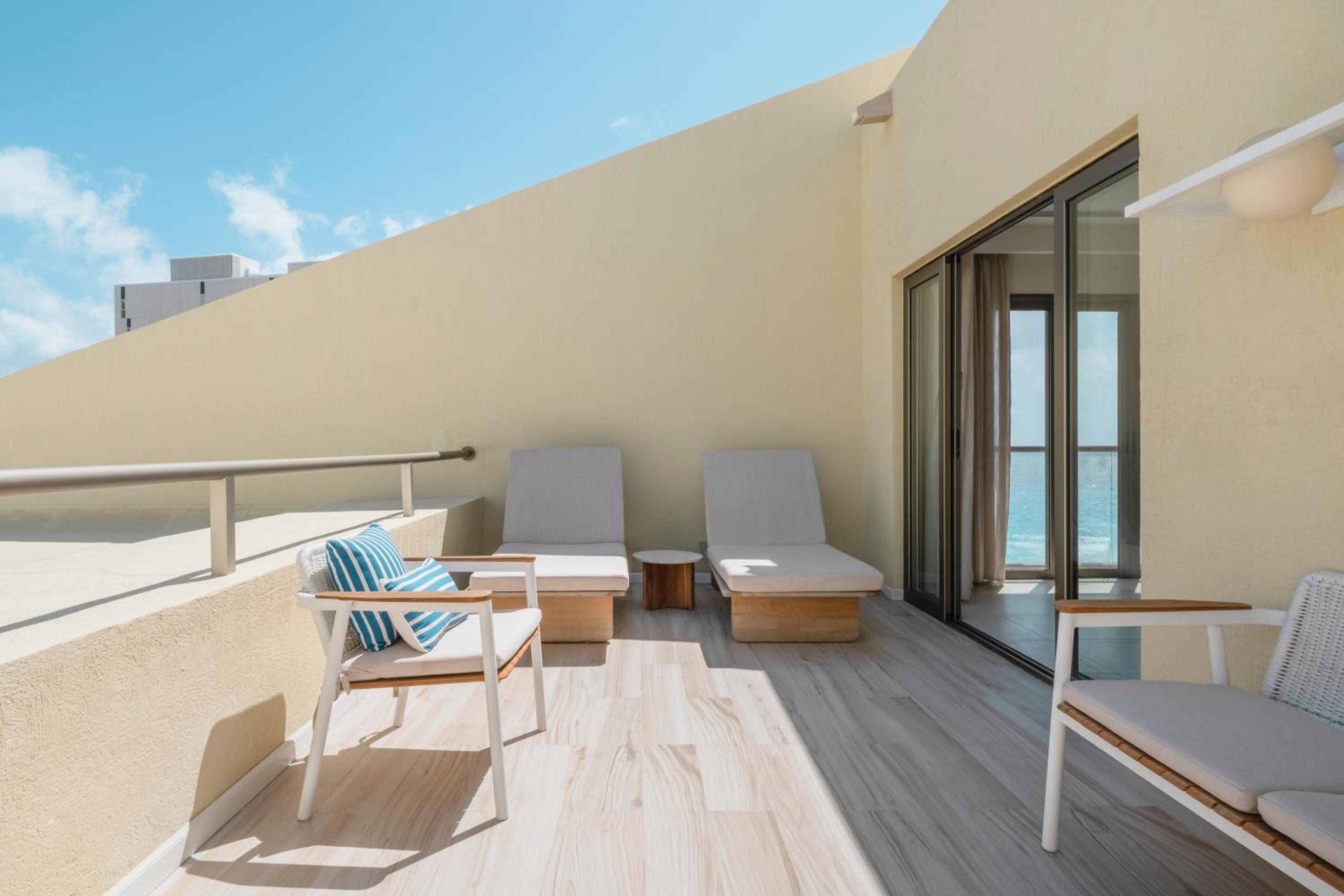 Suite Ocean View Single Use photo 2