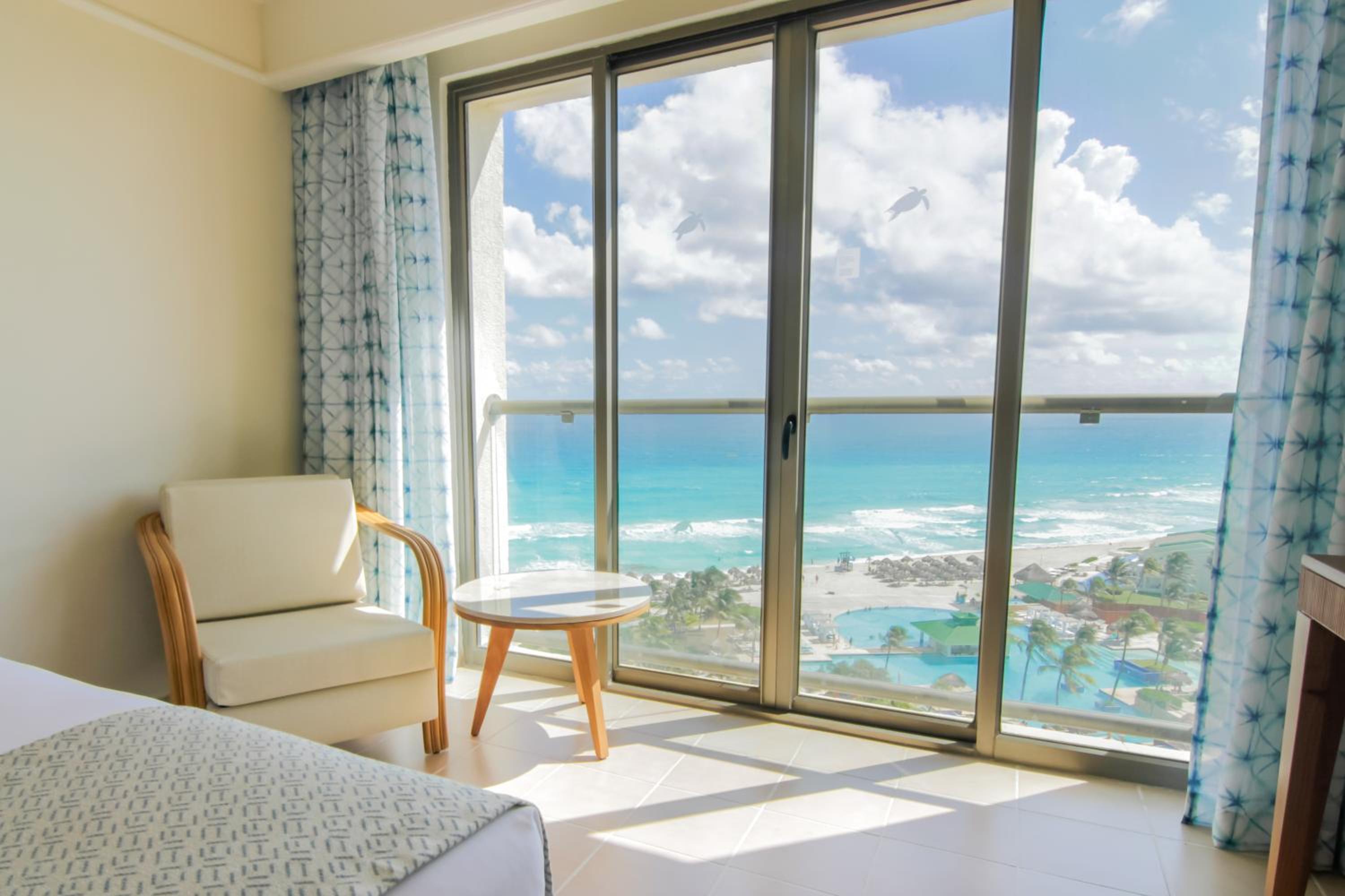 Premium Ocean View Single Use photo 3