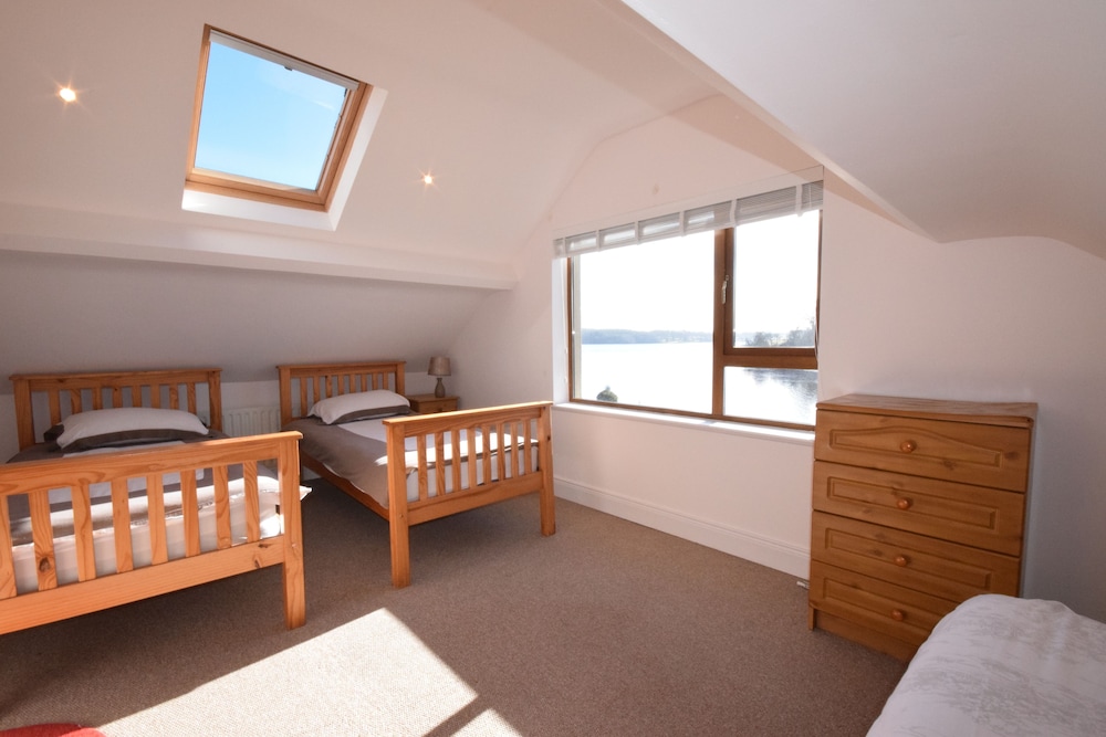 Inishclare Family Cottage (sleeps 7) photo 3