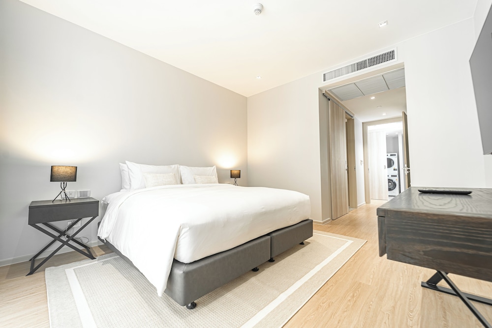 Family Room, 2 Bedrooms