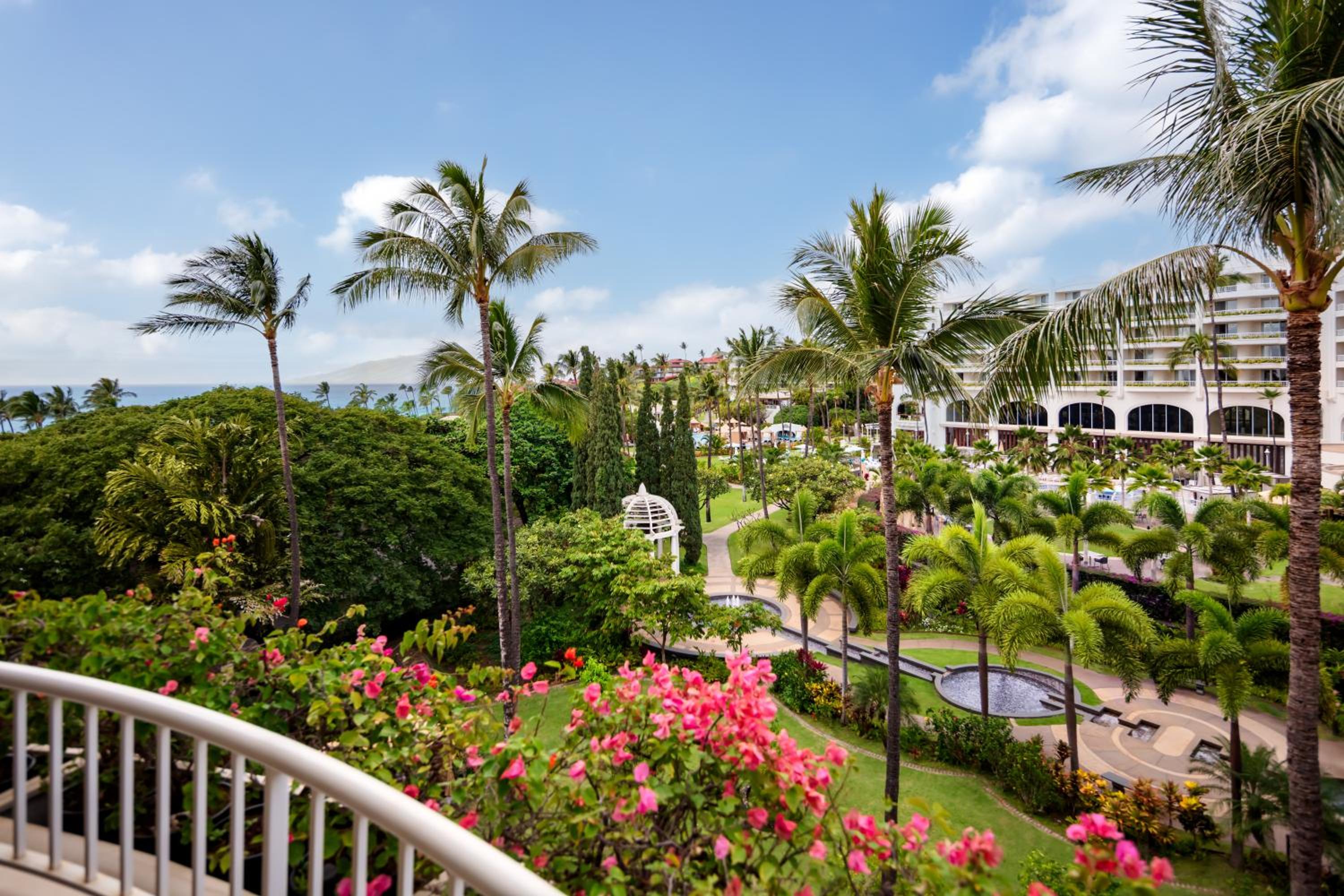 Partial Ocean View Suite With Tub - Mobility Accessible