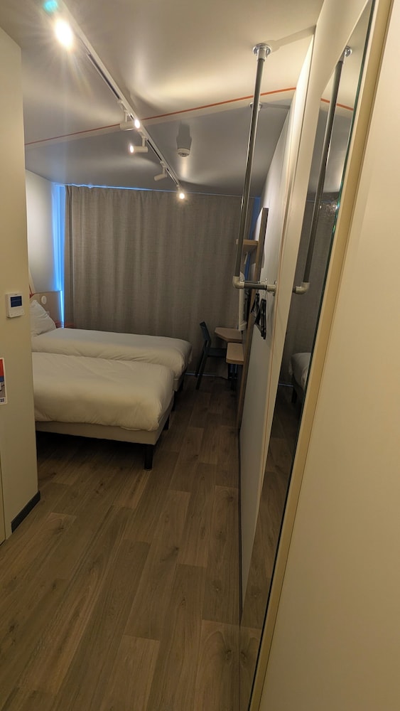 Standard Room, 2 Twin Beds