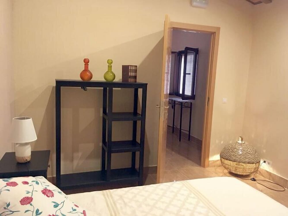 Twin Room, Private Bathroom (Hierbabuena) - Photo 4