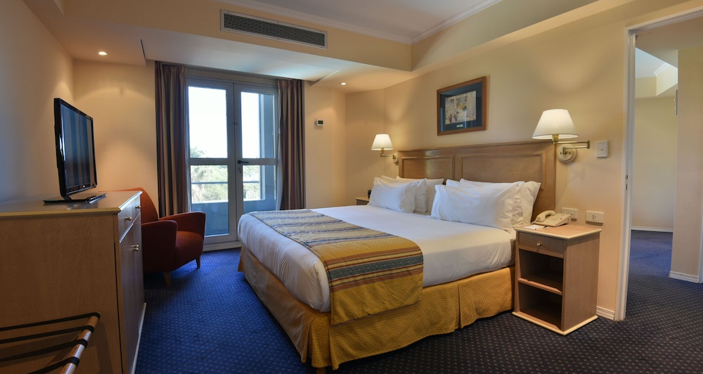 Standard Room, 1 King Bed (View)