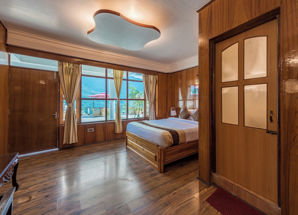 Deluxe View Room - Photo 1