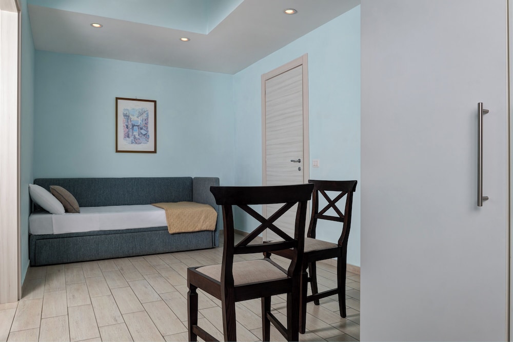 Superior Quadruple Room photo 3