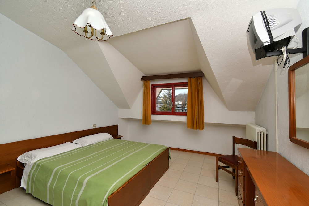 Classic Triple Room, Mountain View