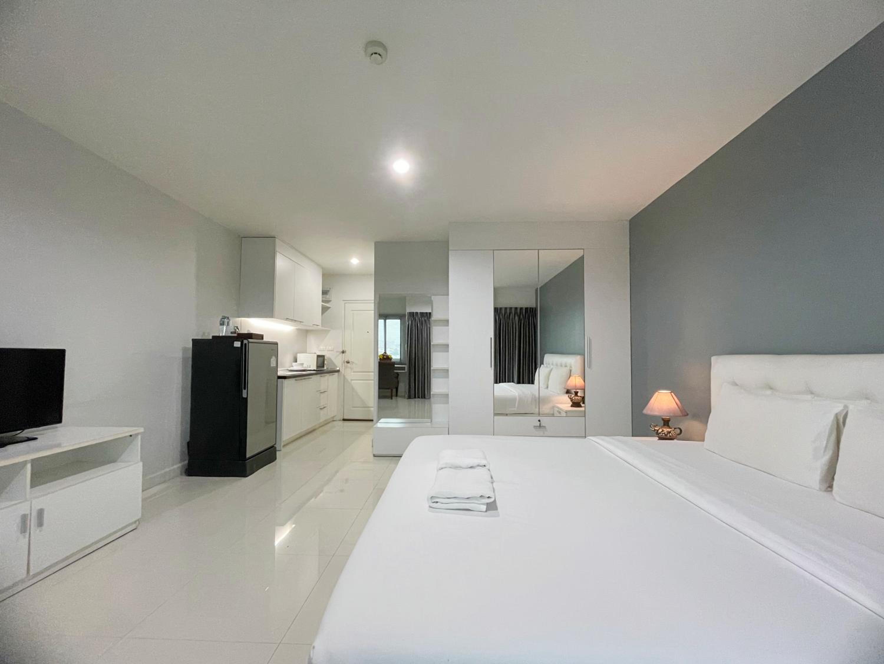 Superior Double or Twin Room with Terrace