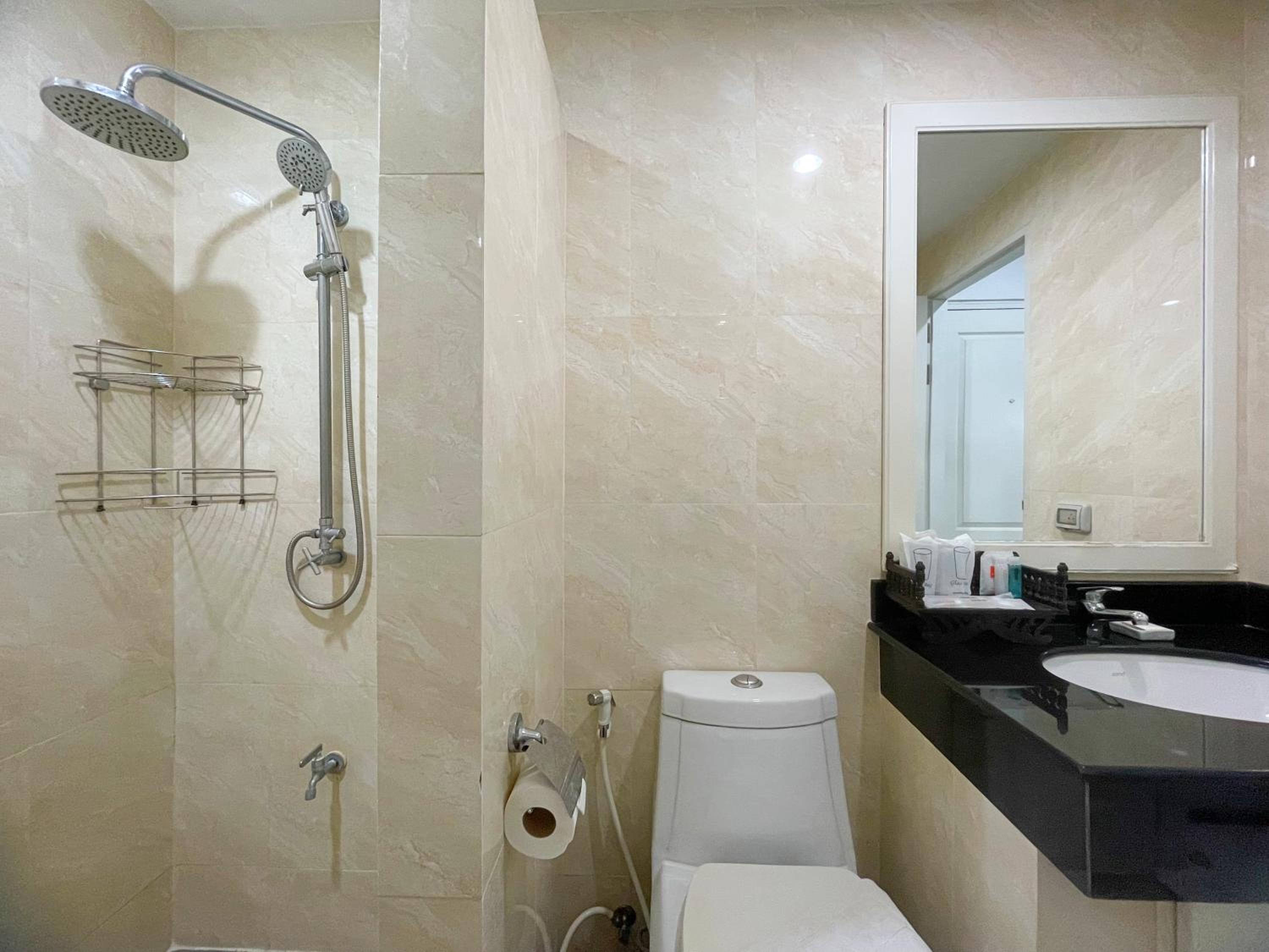 Superior Twin Room with City View photo 3
