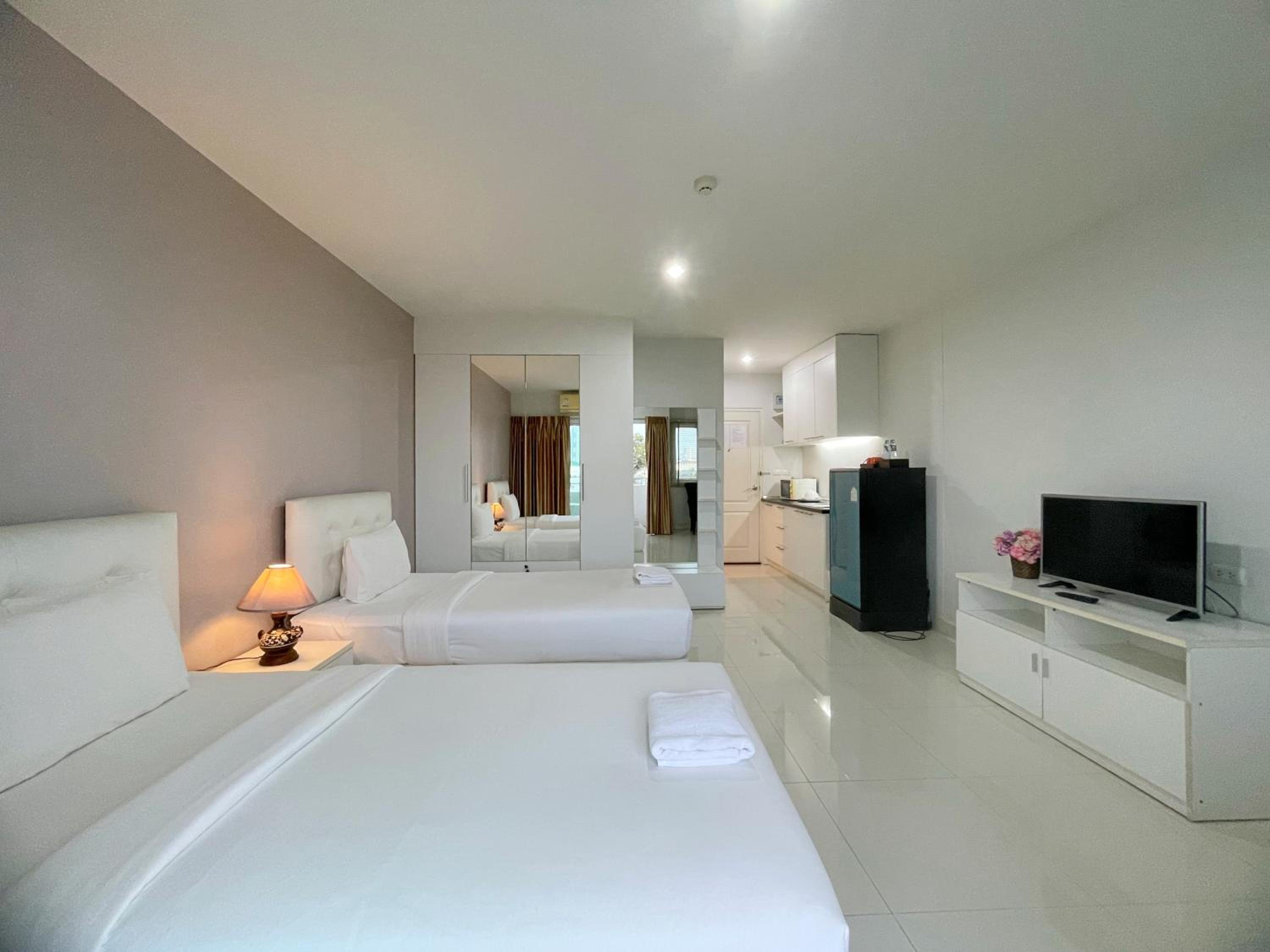 Superior Double or Twin Room with Terrace photo 3